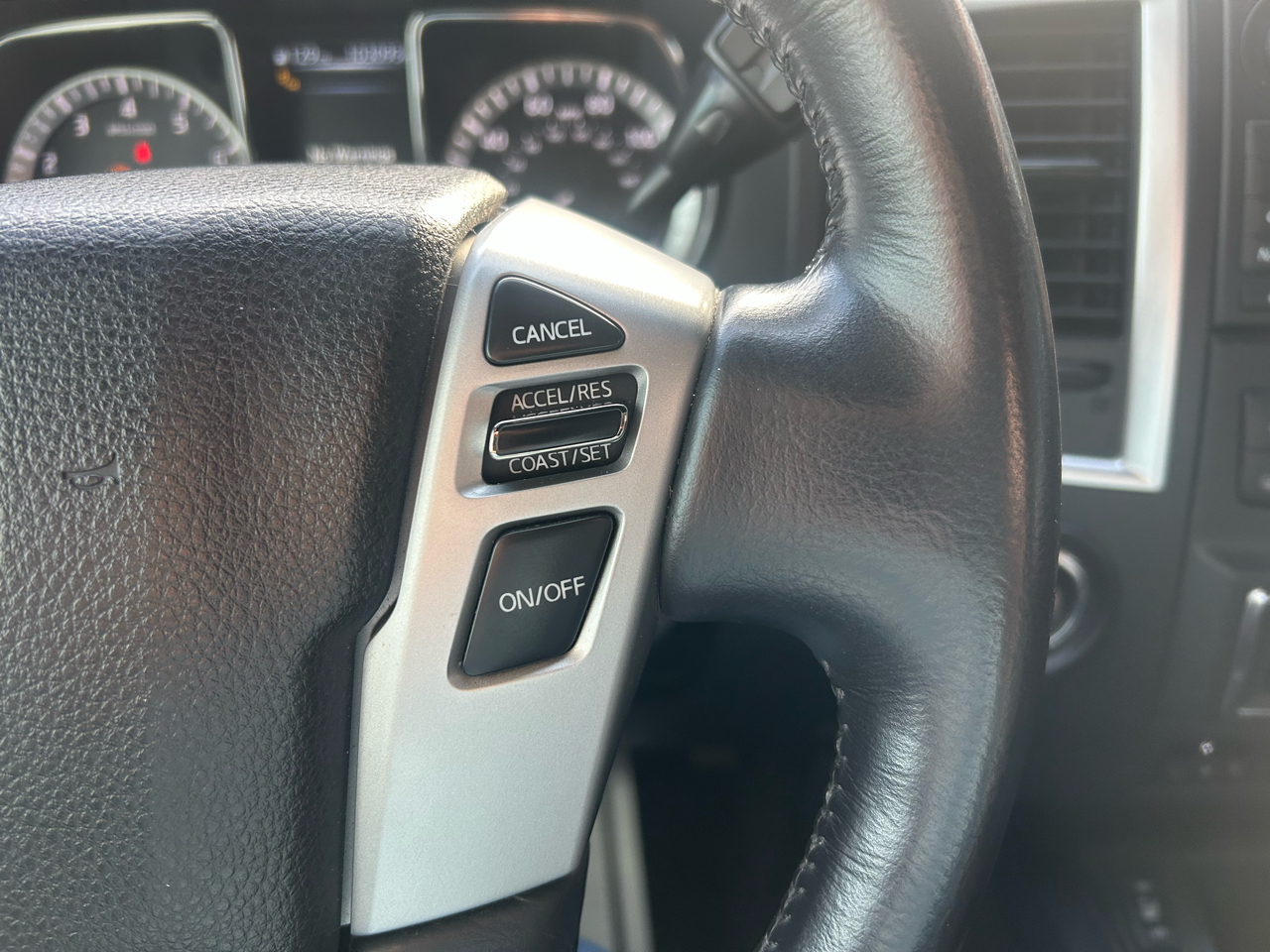 Nissan Titan Platinum Reserve Crew Cab 2WD 2018