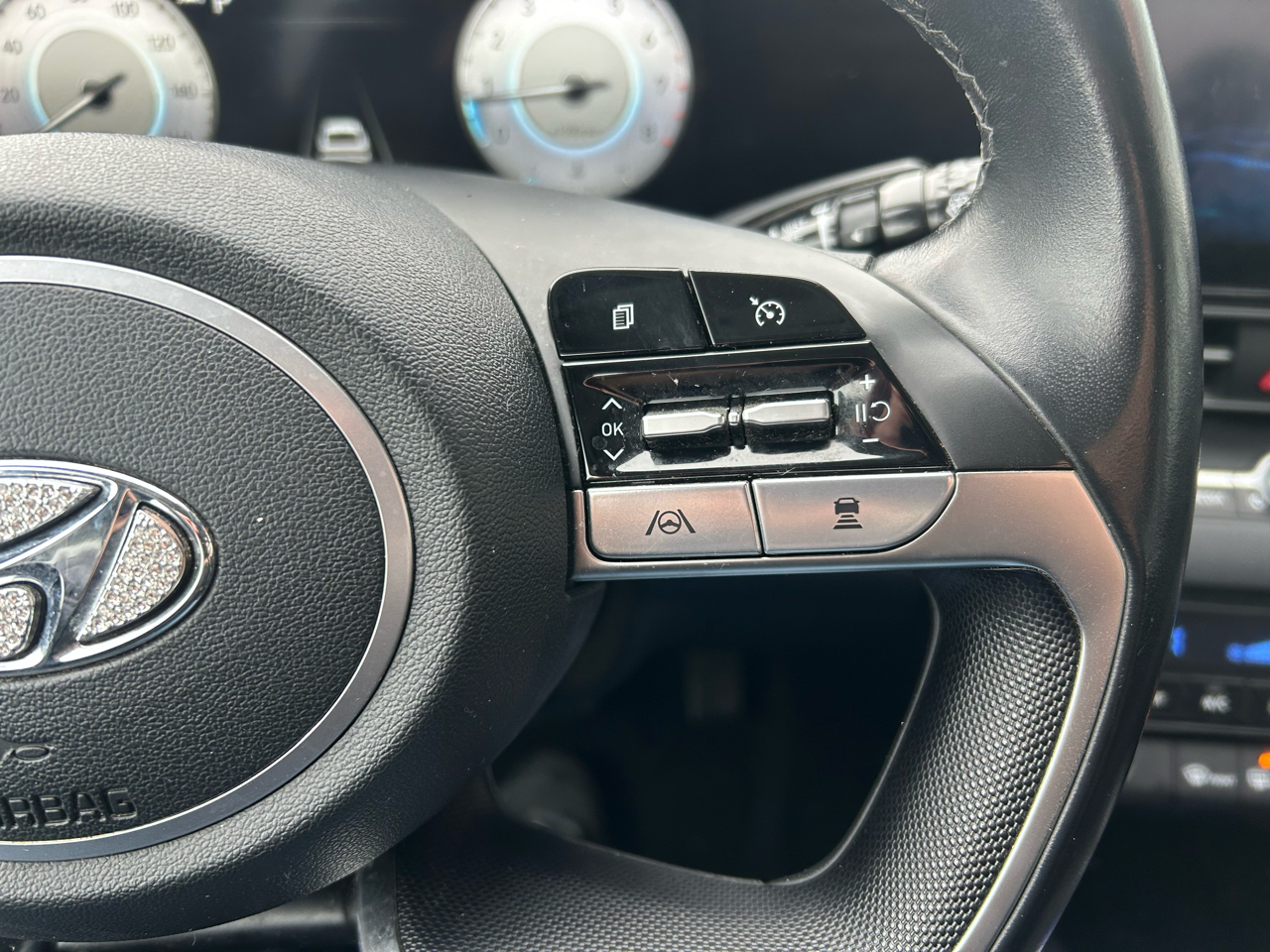 Hyundai Elantra Limited 2022