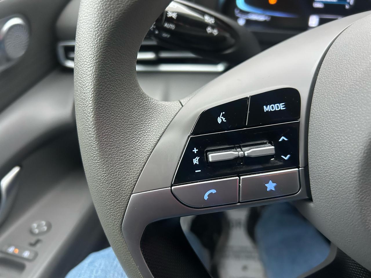 Hyundai Elantra SE 2024