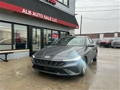 2024 Hyundai Elantra 