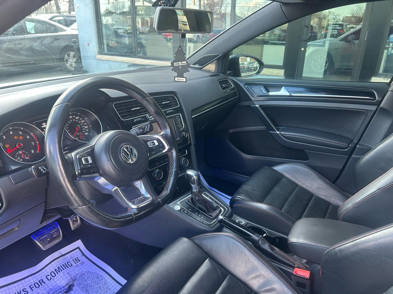 Volkswagen GTI Autobahn 6A 4-Door 2016