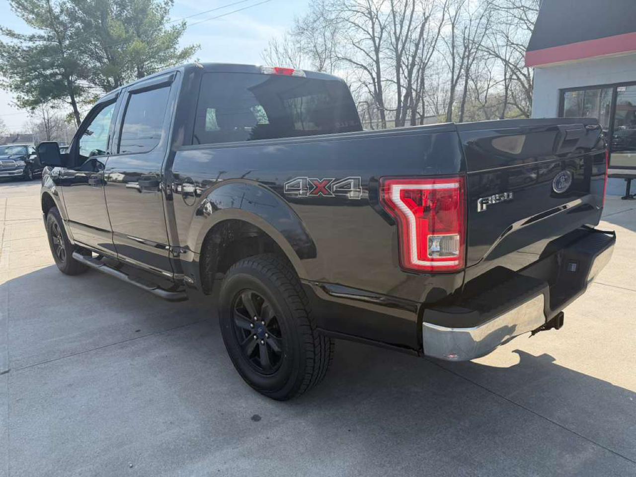 Ford F-150 Lariat SuperCrew 5.5-ft. Bed 4WD 2016