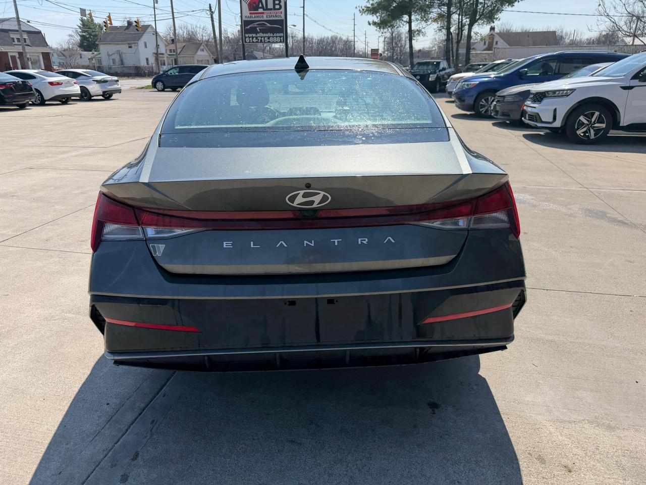 Hyundai Elantra SE 2025