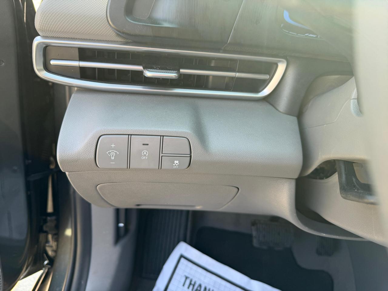 Hyundai Elantra SE 2025