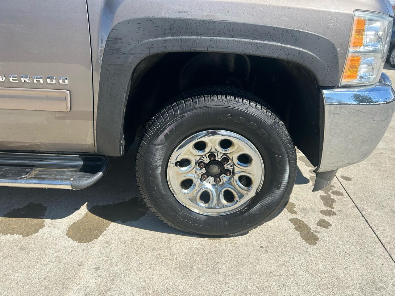 Chevrolet Silverado 1500 LS Crew Cab Short Box 4WD 2012