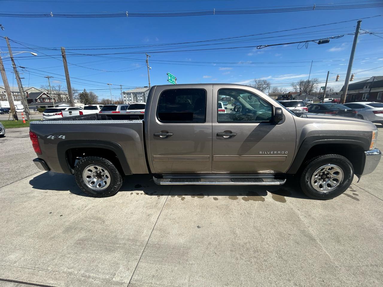 Chevrolet Silverado 1500 LS Crew Cab Short Box 4WD 2012