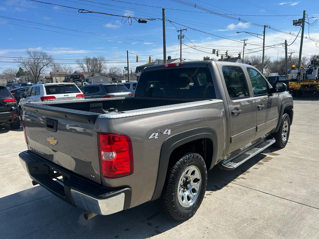 Chevrolet Silverado 1500 LS Crew Cab Short Box 4WD 2012