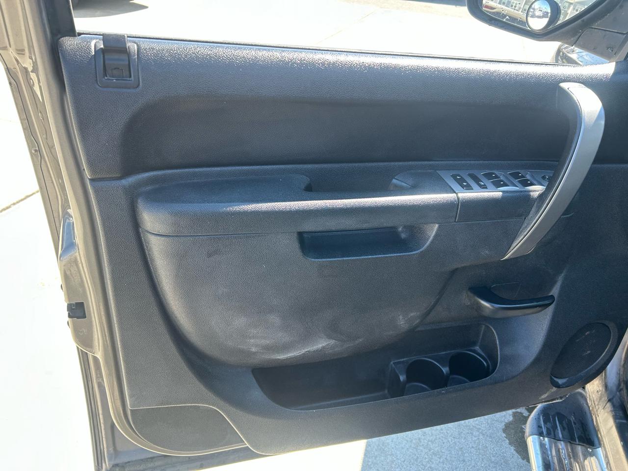 Chevrolet Silverado 1500 LS Crew Cab Short Box 4WD 2012