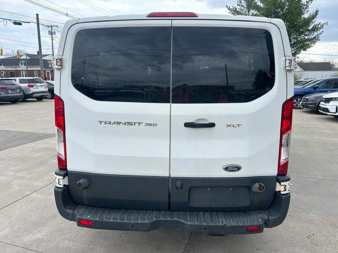 Ford Transit 350 Wagon Low Roof XLT 60/40 Pass. 148-in. WB 2016