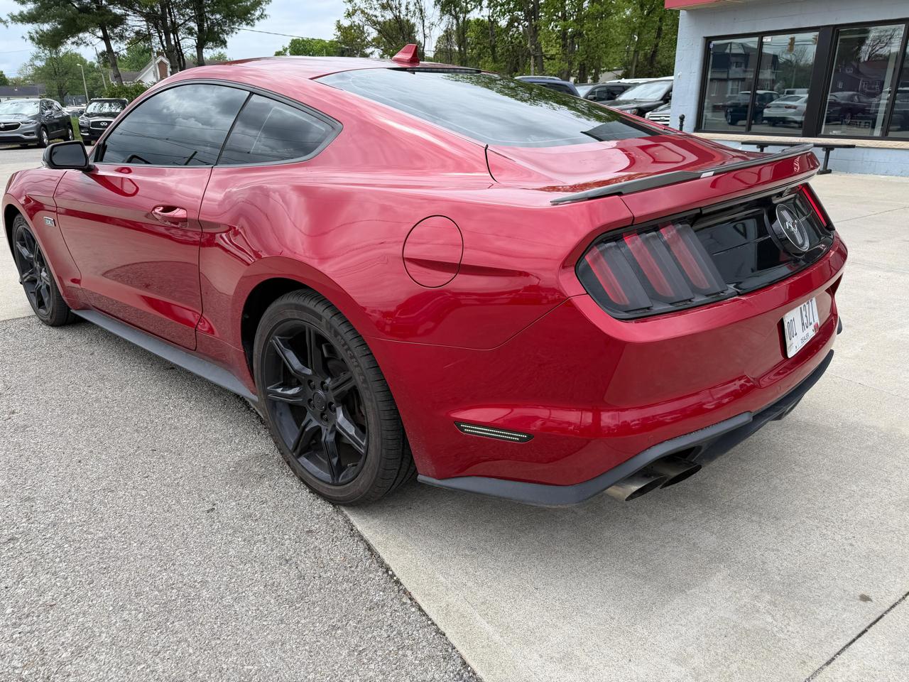 Ford Mustang EcoBoost Coupe 2021