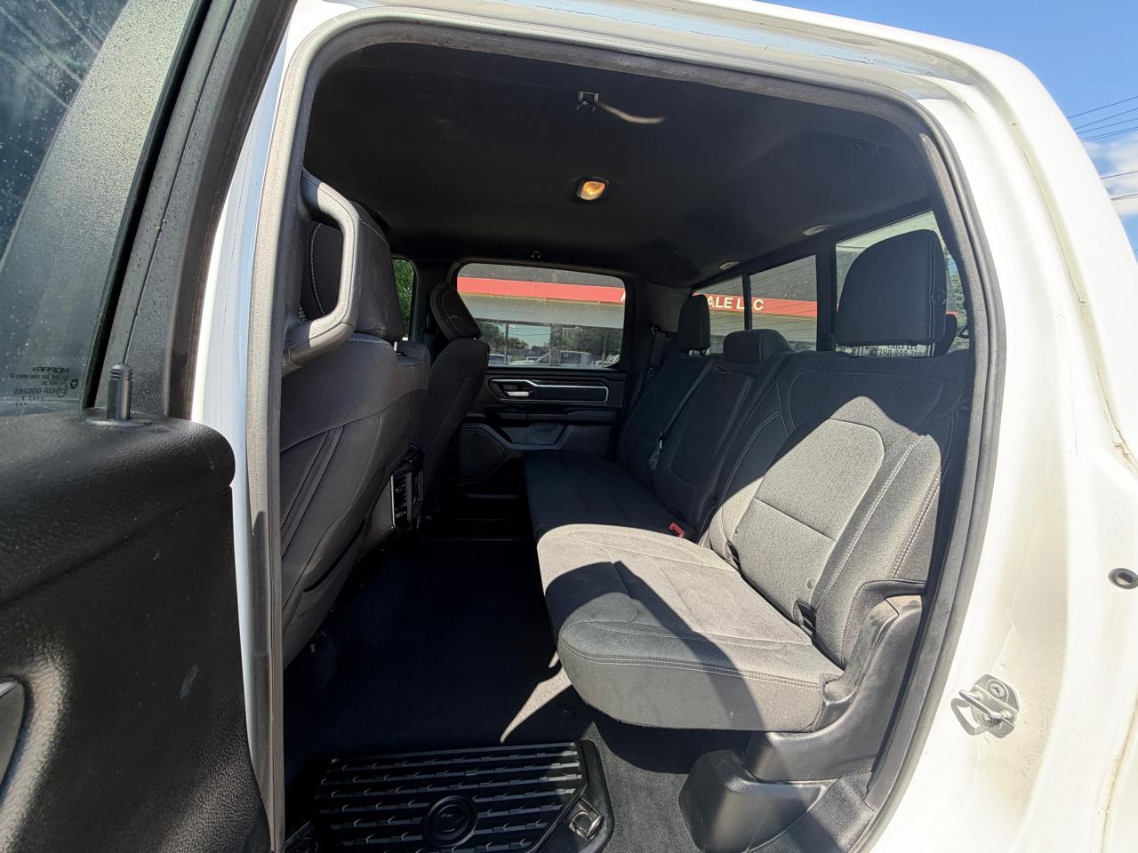 RAM 1500 Big Horn Crew Cab SWB 4WD 2019