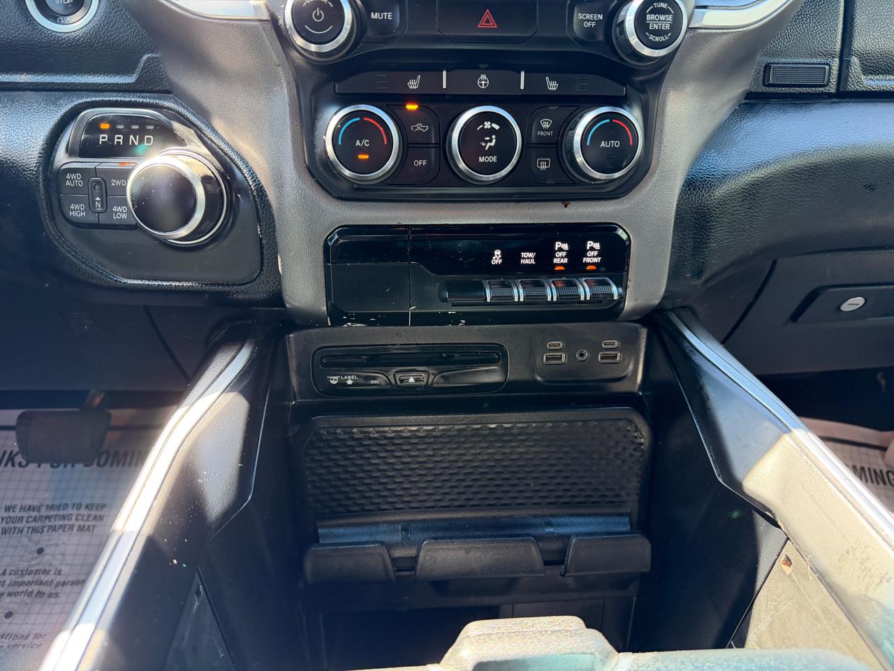 RAM 1500 Big Horn Crew Cab SWB 4WD 2019