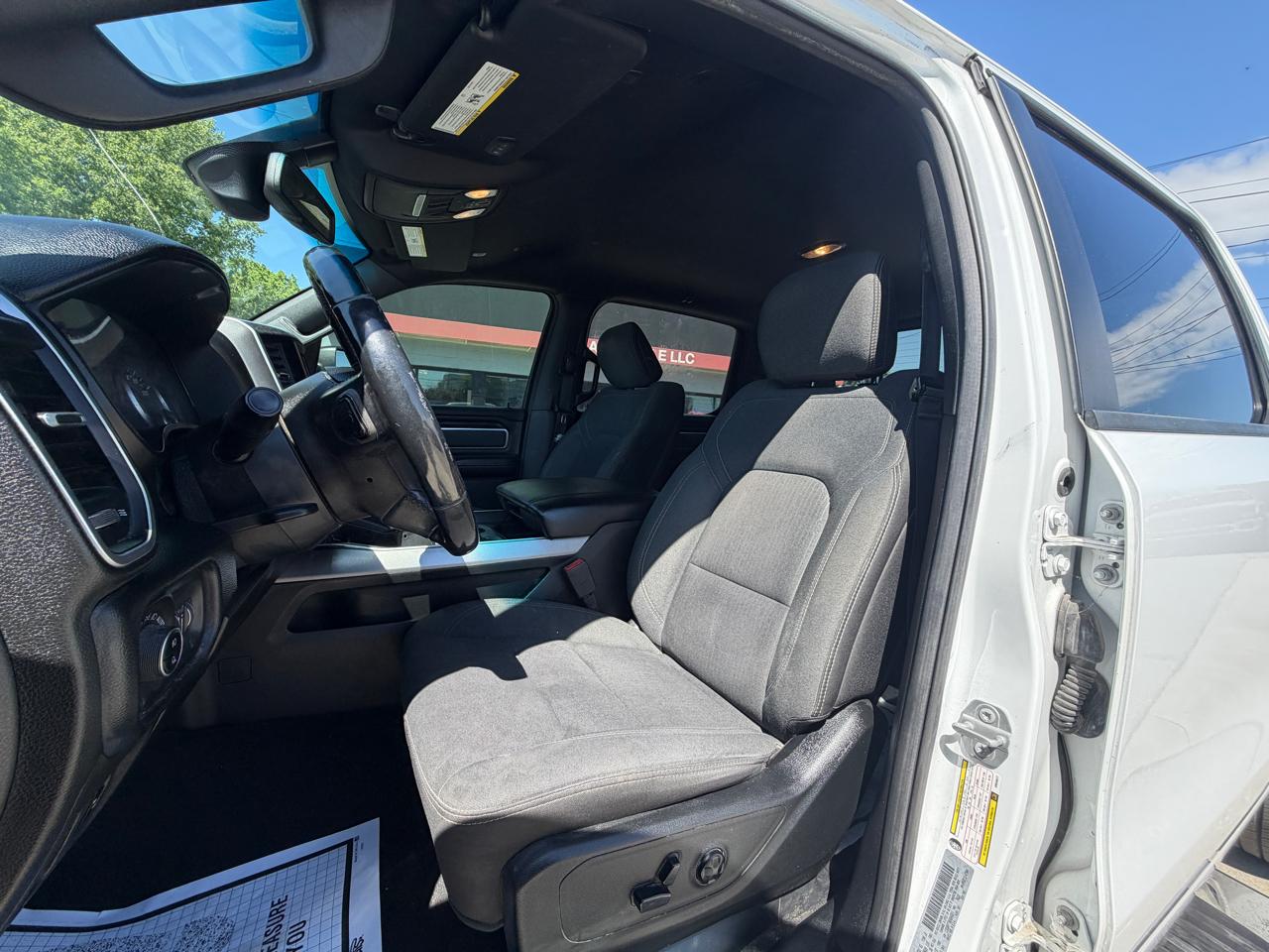 RAM 1500 Big Horn Crew Cab SWB 4WD 2019