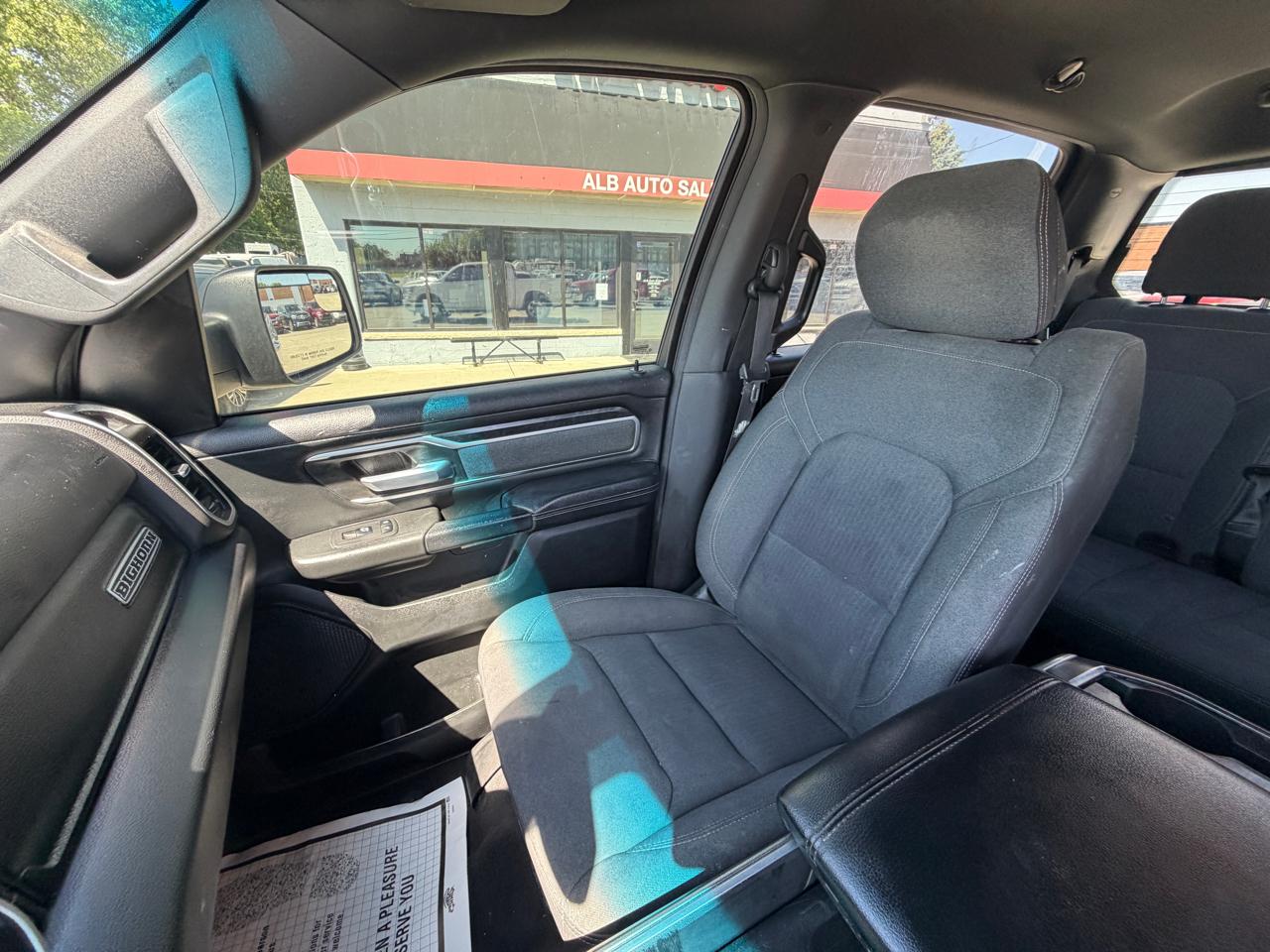 RAM 1500 Big Horn Crew Cab SWB 4WD 2019
