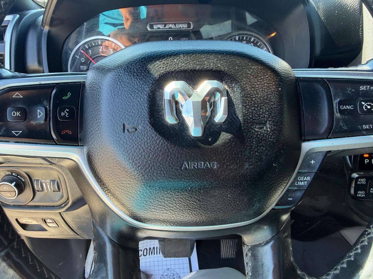 RAM 1500 Big Horn Crew Cab SWB 4WD 2019