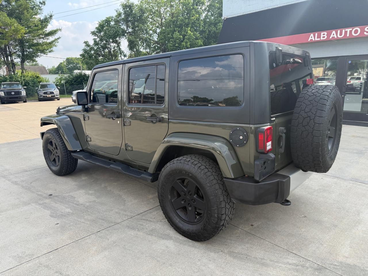 Jeep Wrangler Unlimited Sahara 4WD 2015