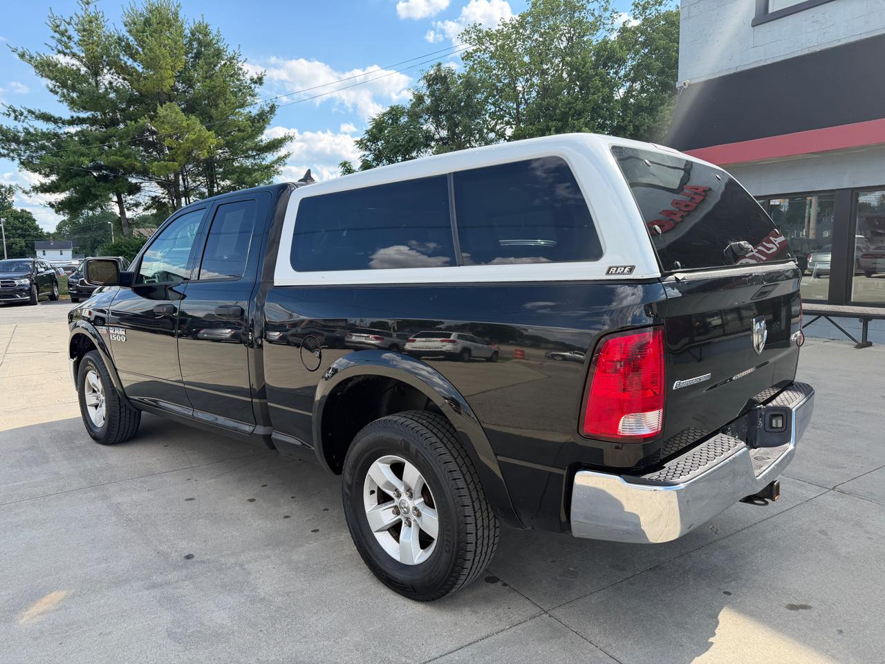 RAM 1500 SLT Quad Cab 4WD 2014