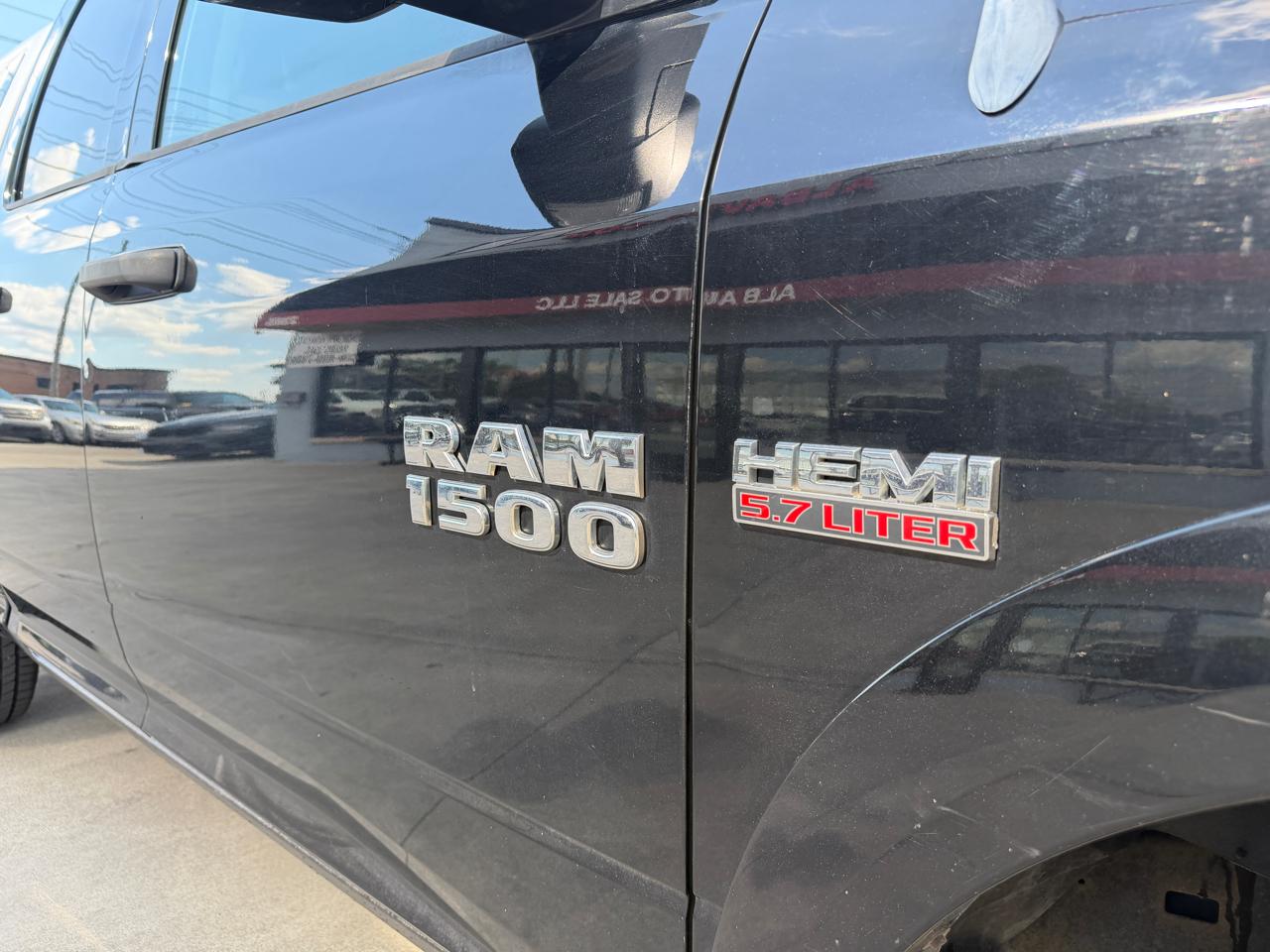 RAM 1500 SLT Quad Cab 4WD 2014