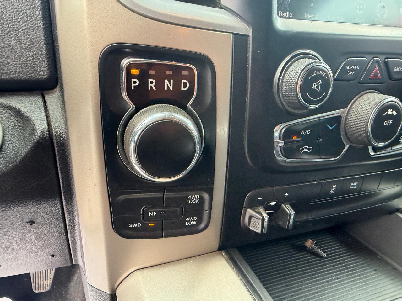 RAM 1500 SLT Quad Cab 4WD 2014