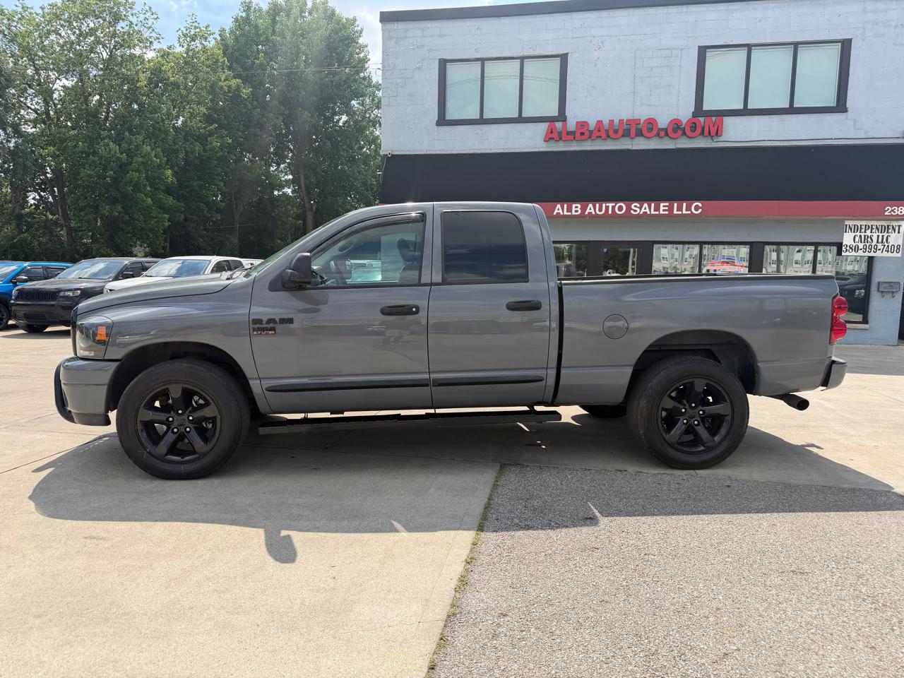 Dodge Ram 1500 SXT Quad Cab Long Bed 4WD 2008