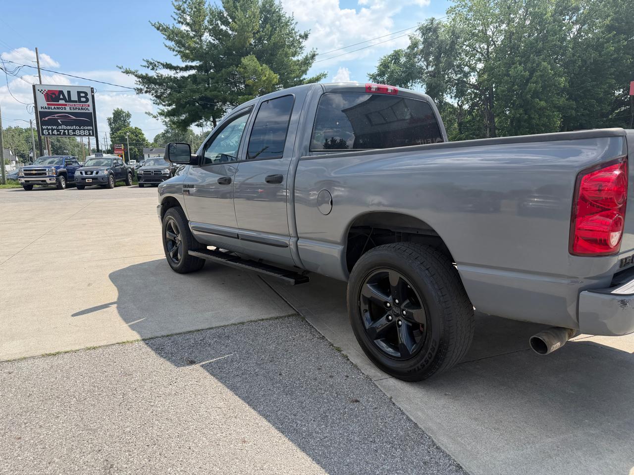 Dodge Ram 1500 SXT Quad Cab Long Bed 4WD 2008