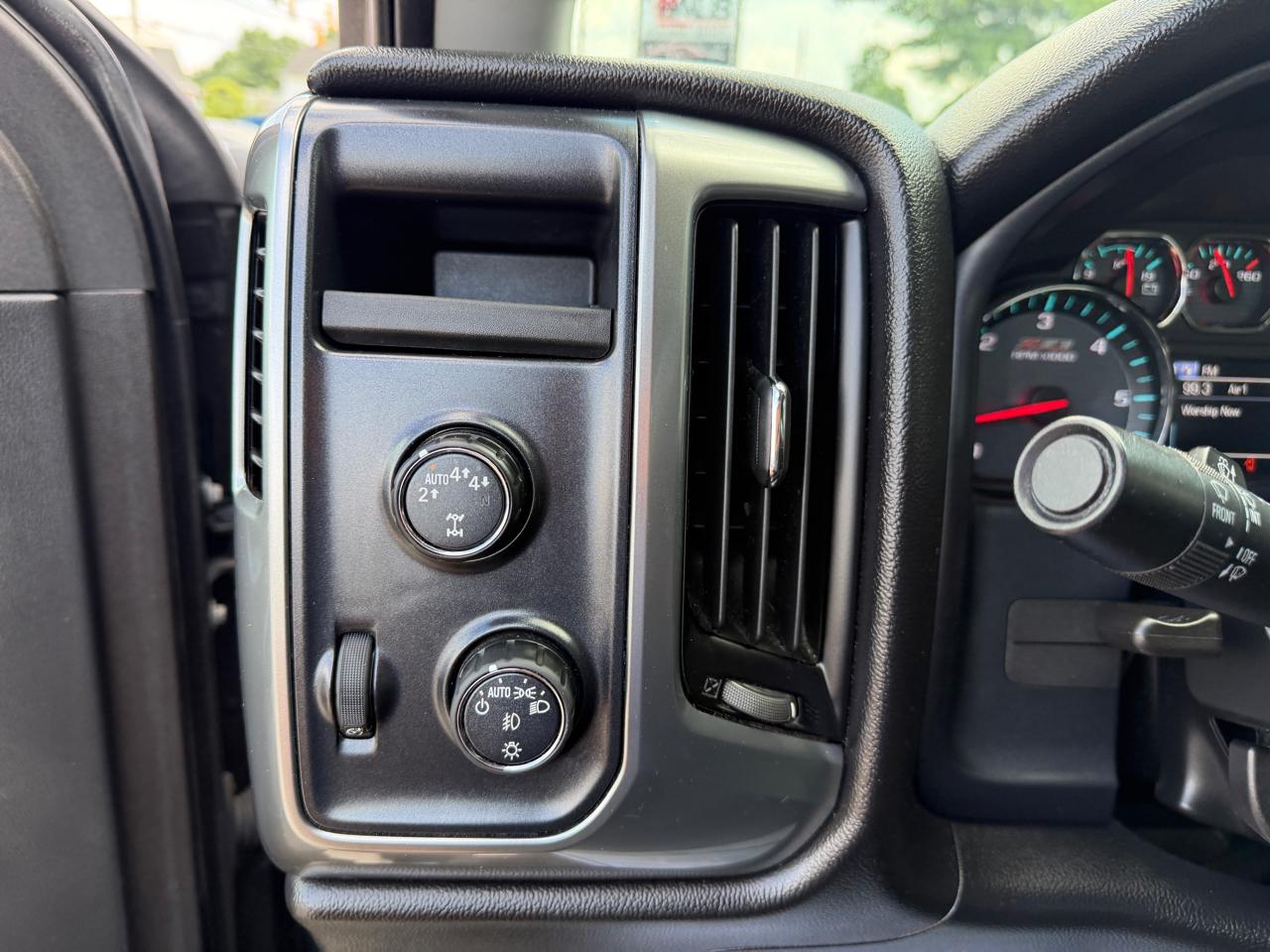 Chevrolet Silverado 1500 LT Double Cab 4WD 2017