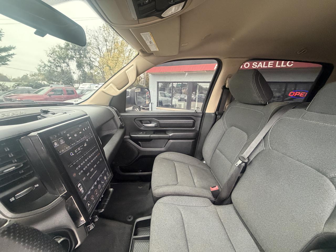 RAM 1500 Tradesman Crew Cab SB 4WD 2019