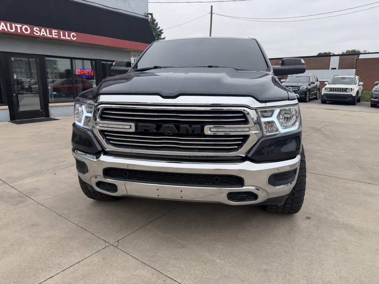 RAM 1500 Tradesman Crew Cab SB 4WD 2019