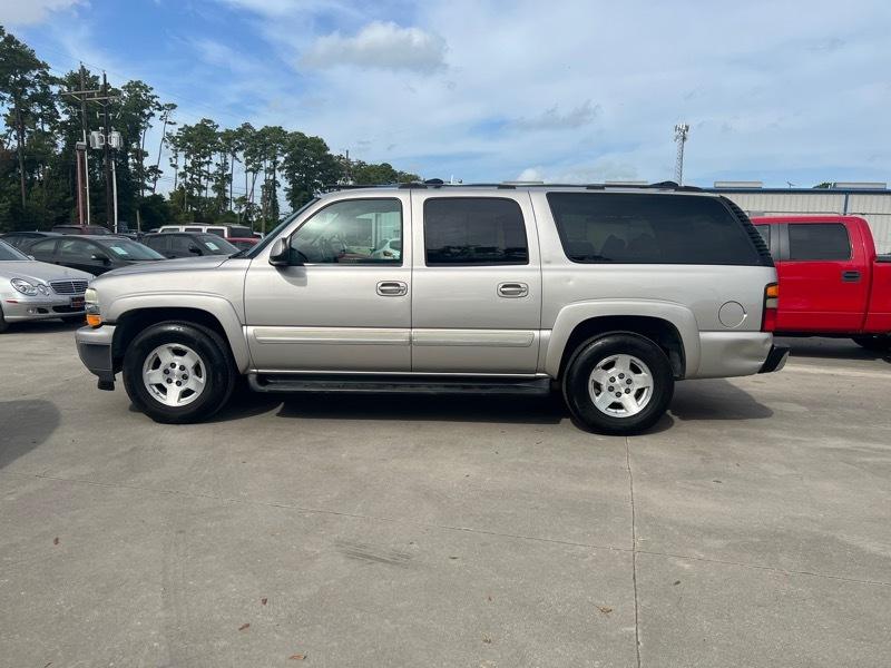 Chevrolet Suburban 1500 LT 4D SUV RWD 2005