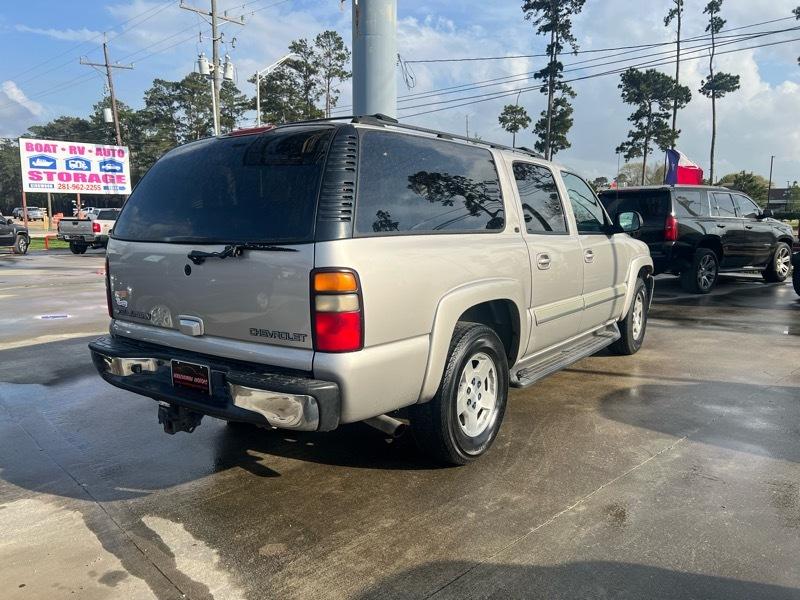 Chevrolet Suburban 1500 LT 4D SUV RWD 2005