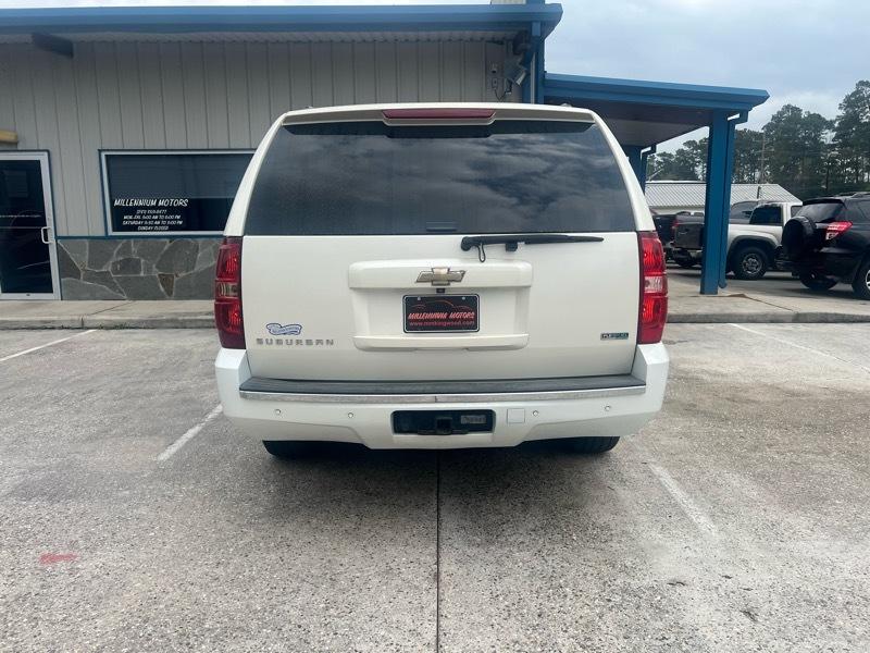 Chevrolet Suburban LTZ 1500 4WD 2010