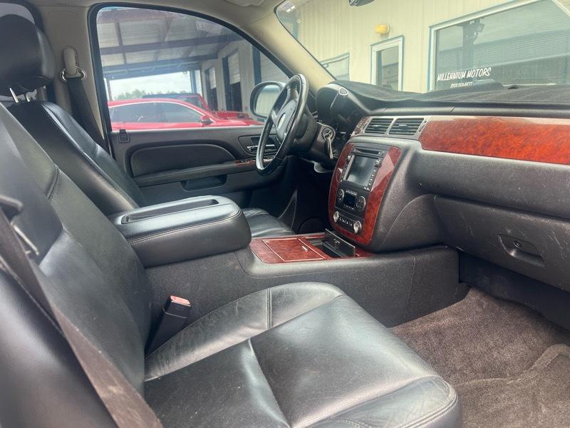 Chevrolet Suburban LTZ 1500 4WD 2010