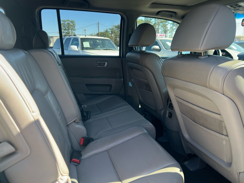 Honda Pilot EX-L 2WD 5-Spd AT with Navigation 2011