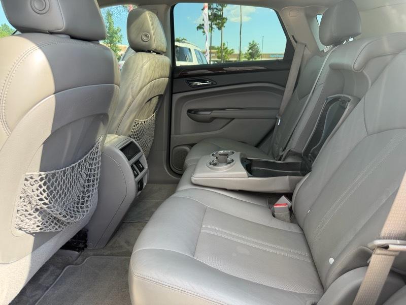 Cadillac SRX Luxury 2012