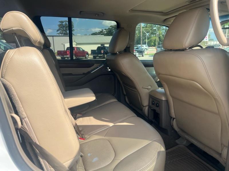 Nissan Pathfinder LE 2WD 2010