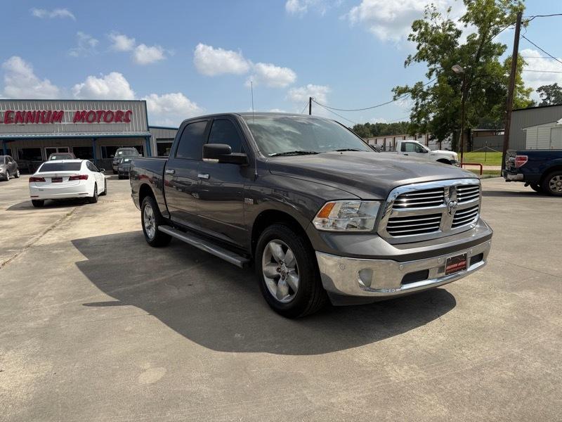 RAM 1500 SLT Crew Cab SWB 4WD 2015