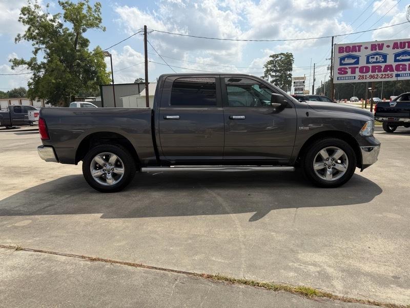 RAM 1500 SLT Crew Cab SWB 4WD 2015