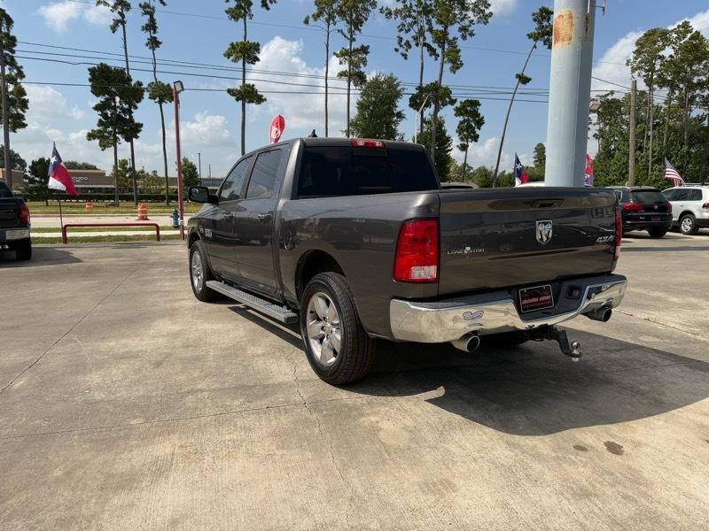 RAM 1500 SLT Crew Cab SWB 4WD 2015