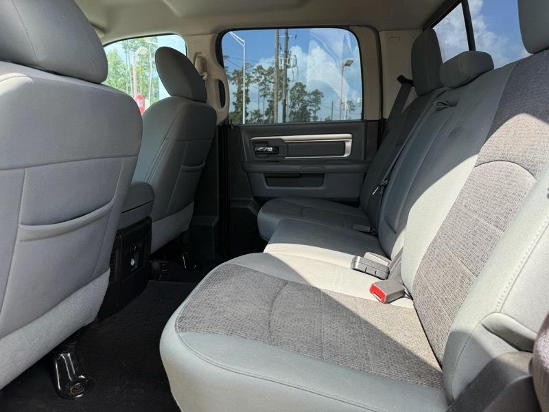 RAM 1500 SLT Crew Cab SWB 4WD 2015