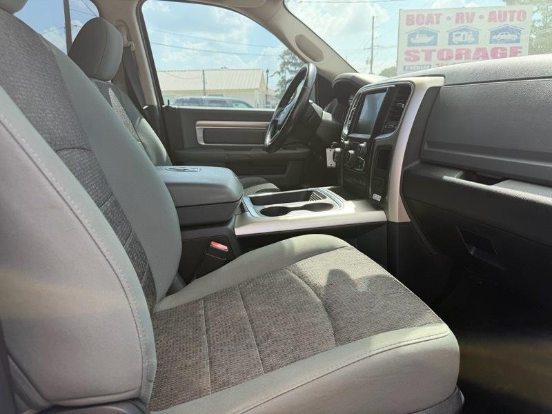 RAM 1500 SLT Crew Cab SWB 4WD 2015