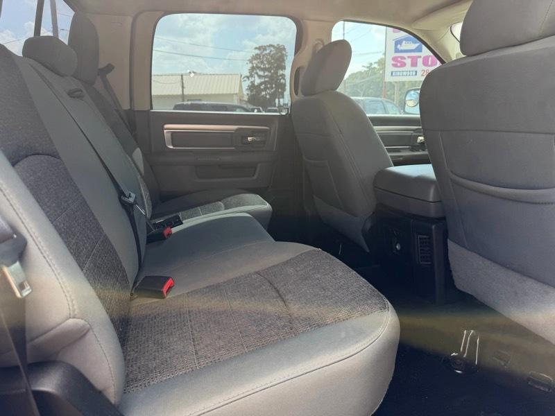 RAM 1500 SLT Crew Cab SWB 4WD 2015