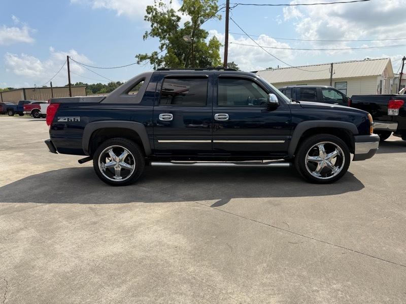 Chevrolet Avalanche 1500 2WD 2004