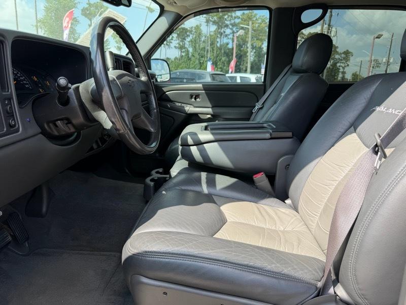 Chevrolet Avalanche 1500 2WD 2004
