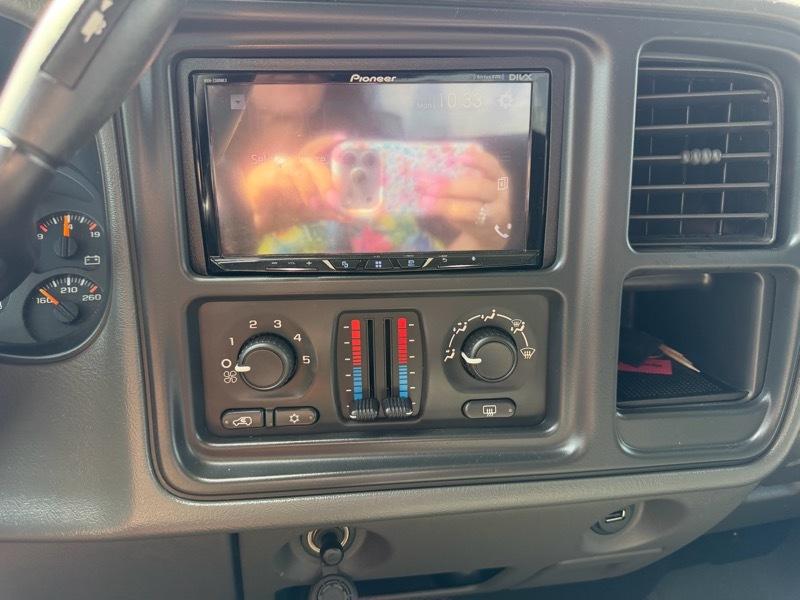 Chevrolet Avalanche 1500 2WD 2004