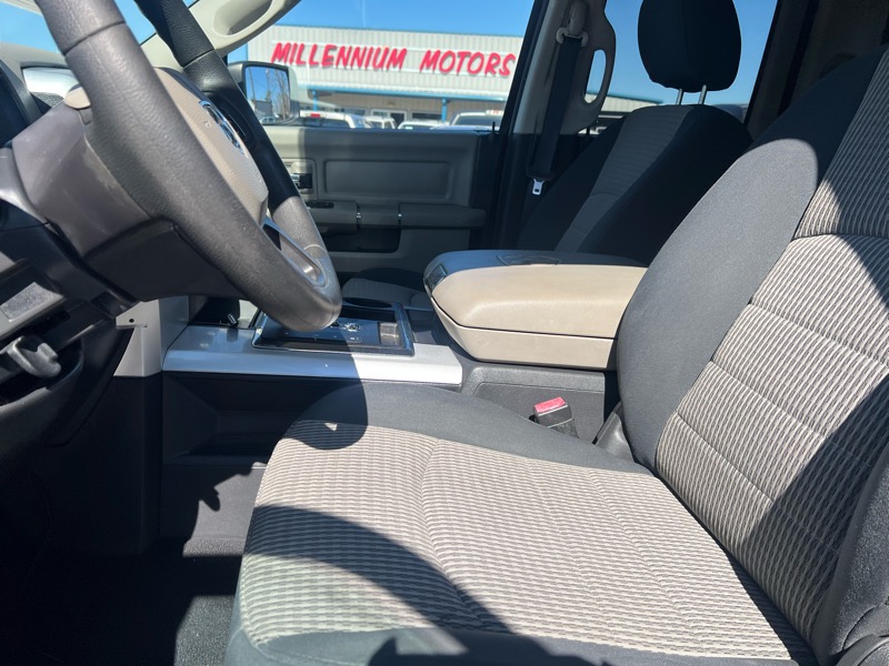 RAM 1500 SLT Quad Cab 2WD 2012