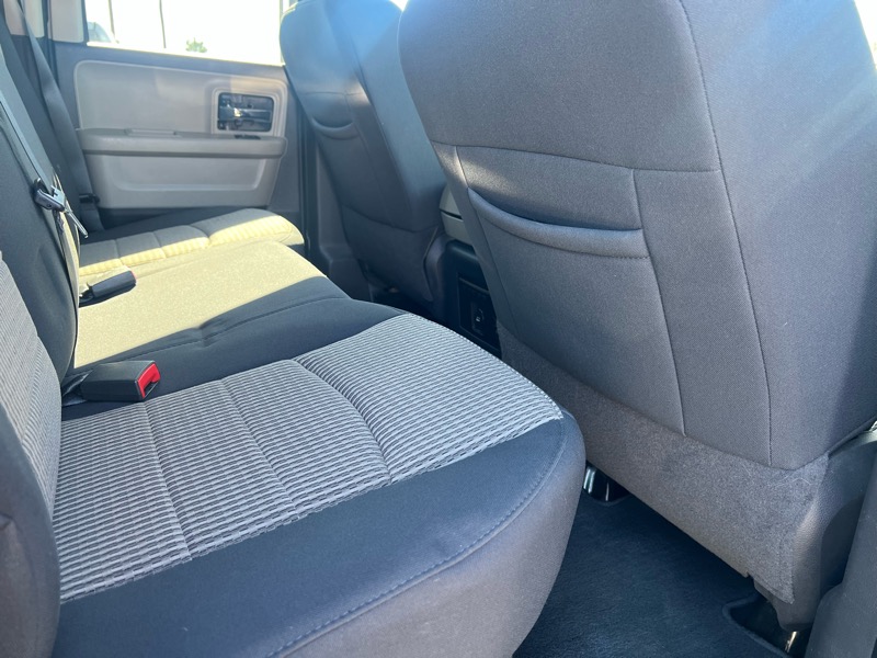 RAM 1500 SLT Quad Cab 2WD 2012