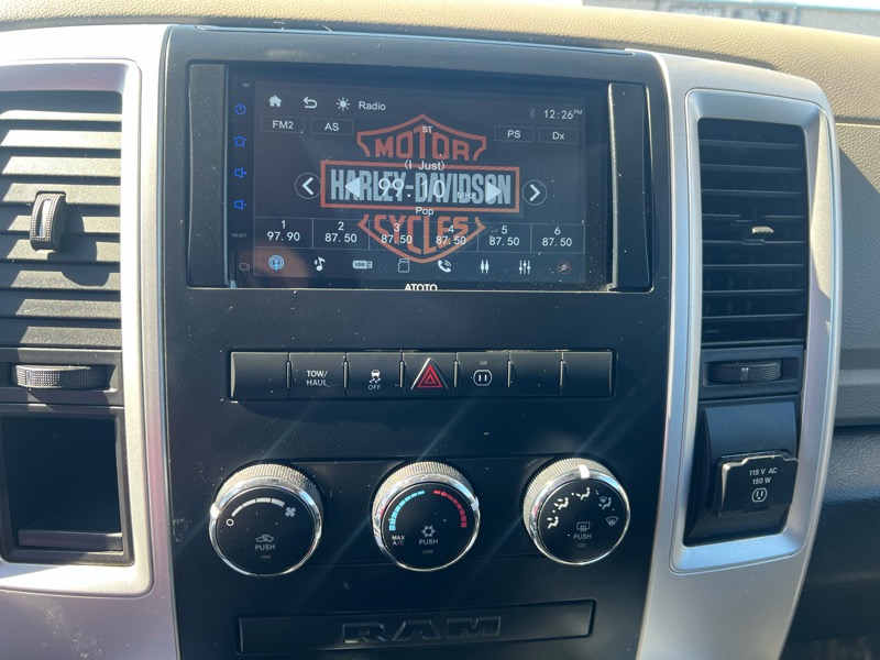 RAM 1500 SLT Quad Cab 2WD 2012