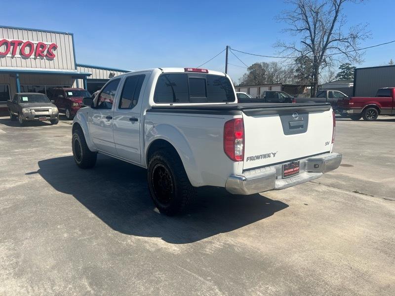 Nissan Frontier S Crew Cab 5AT 2WD 2015