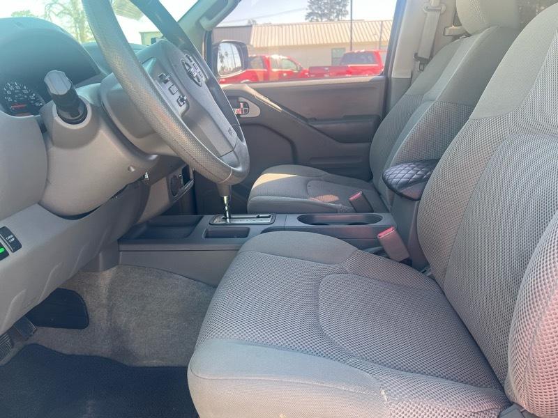 Nissan Frontier S Crew Cab 5AT 2WD 2015