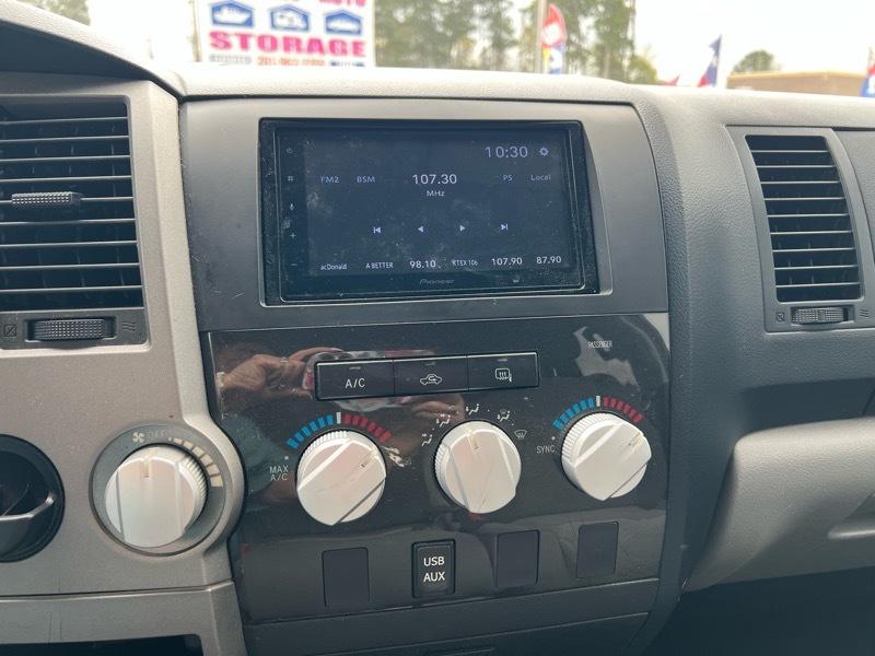 Toyota Tundra Tundra-Grade Double Cab 4.6L 2WD 2012